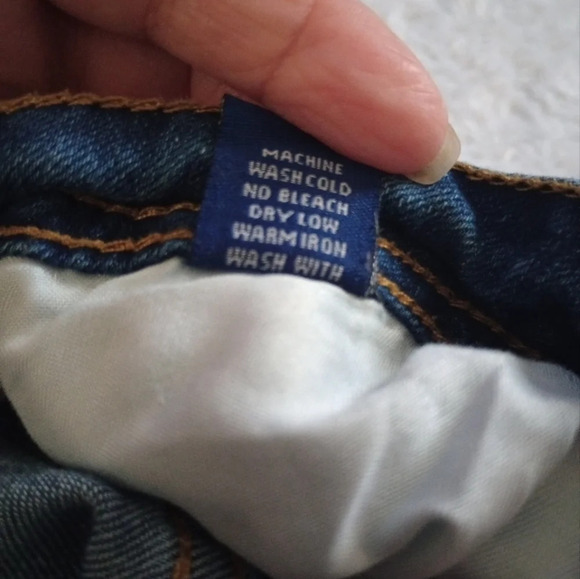 What about Me Woman's blue wash distressed jeans sz 7/8 - Picture 8 of 12